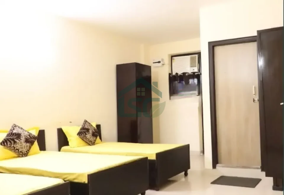 Sunshine Girls PG in Hastsal, Delhi — property photo 1