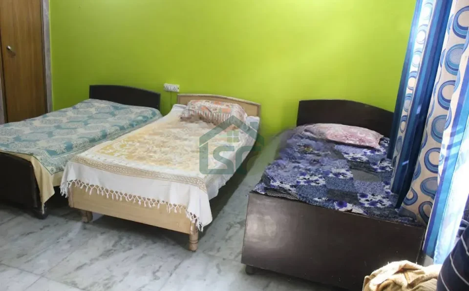 Sharma PG for Girls in Sector 17, Gurugram — property photo 3
