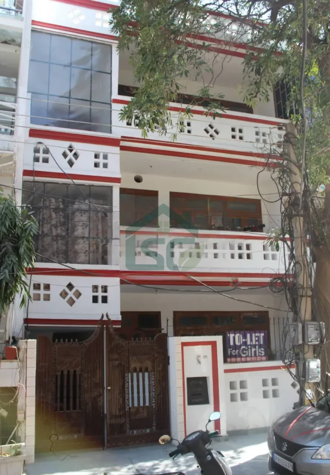 Sharma PG for Girls in Sector 17, Gurugram — property photo 1