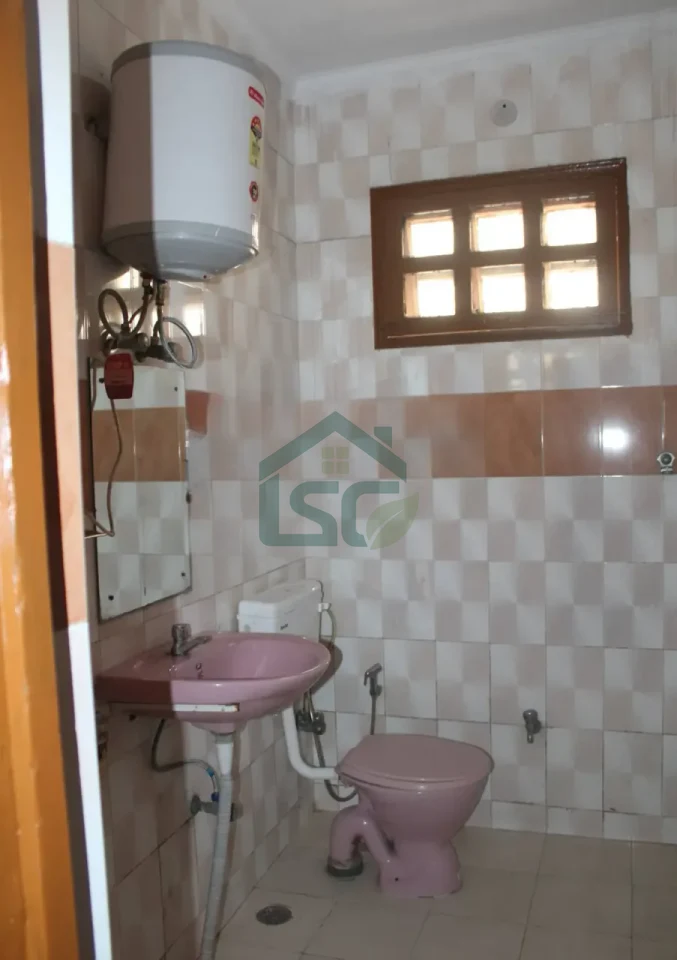 Sharma PG for Girls in Sector 17, Gurugram — property photo 5