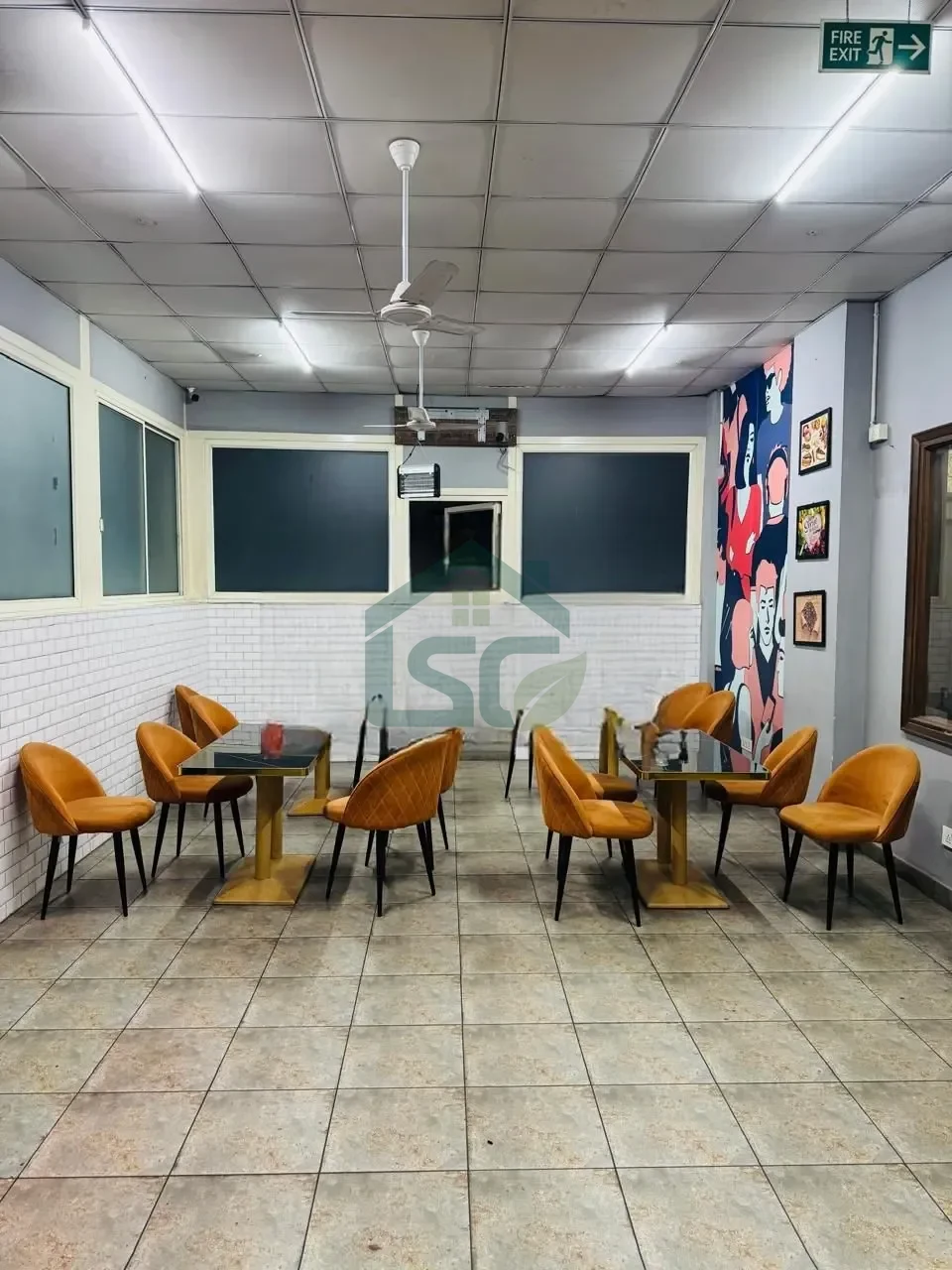 Aggarwal living - Premium PG for Girls in Kamla Nagar, Delhi — property photo 1