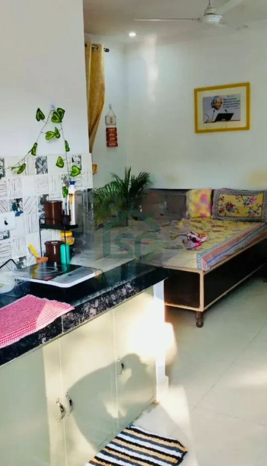 Larisa Girls PG in Sector 22, Gurugram — property photo 2