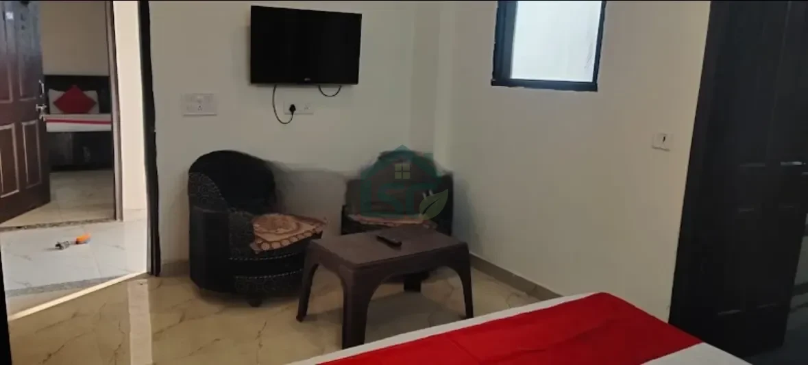 Unique PG in Sector 63 A, Noida — property photo 1