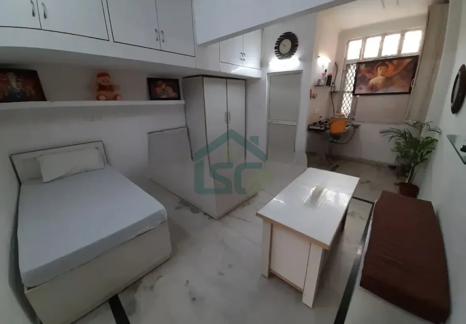 Parth PG in Tukhmirpur, Delhi — property photo 2