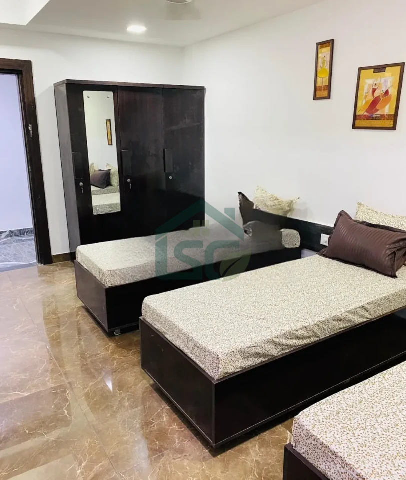 Hr 10 homes girls PG in Sector 43, Gurugram — property photo 2