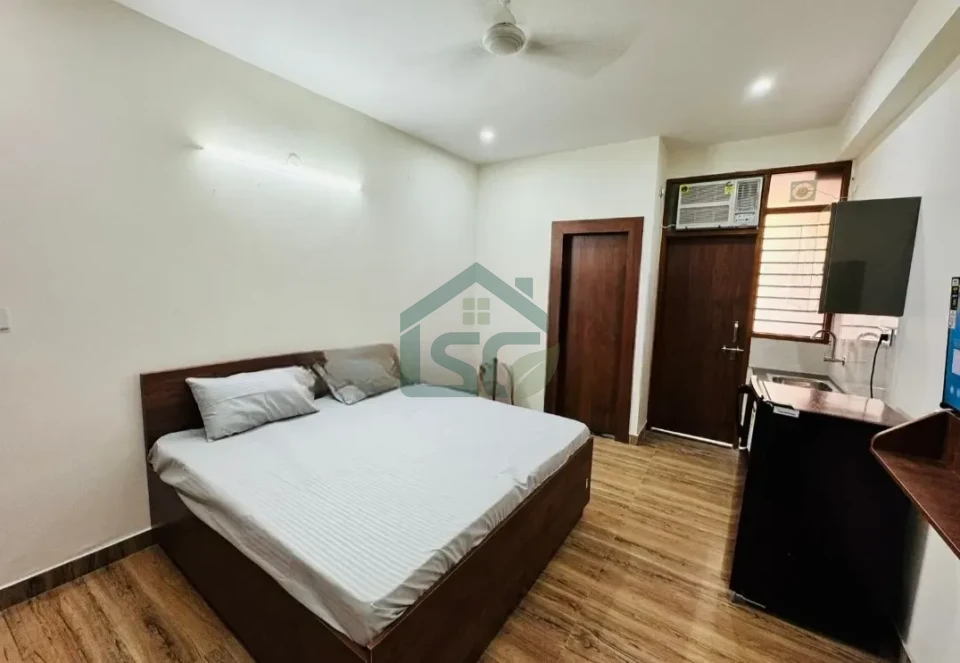 Stay Homes Studio Apartment Building -3 in Sector 72, Gurugram — property photo 2