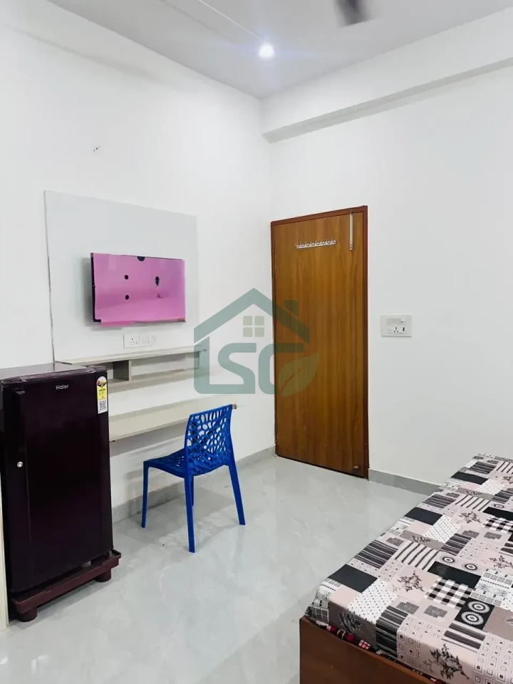Mahadev residency 1rk in Palam Vihar Extension, Gurugram — property photo 5