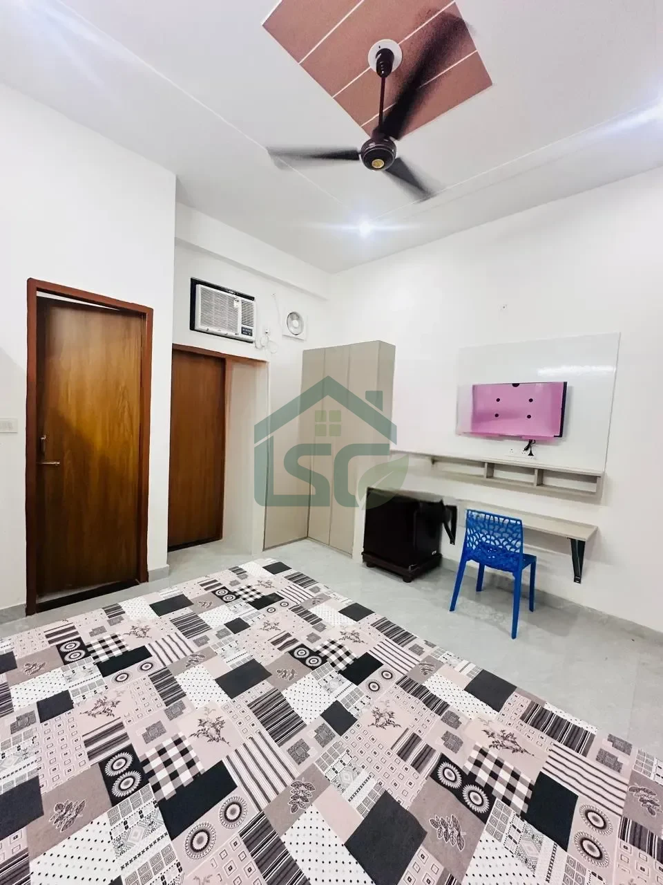 Mahadev residency 1rk in Palam Vihar Extension, Gurugram — property photo 1