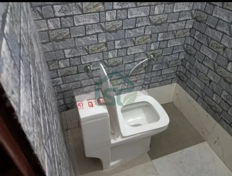 PG Boys and Girls in Sector 27, Noida — property photo 4