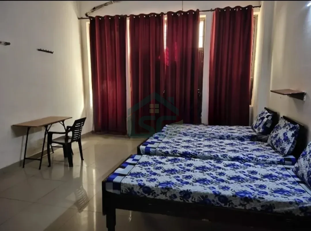 PG Boys and Girls in Sector 27, Noida — property photo 1