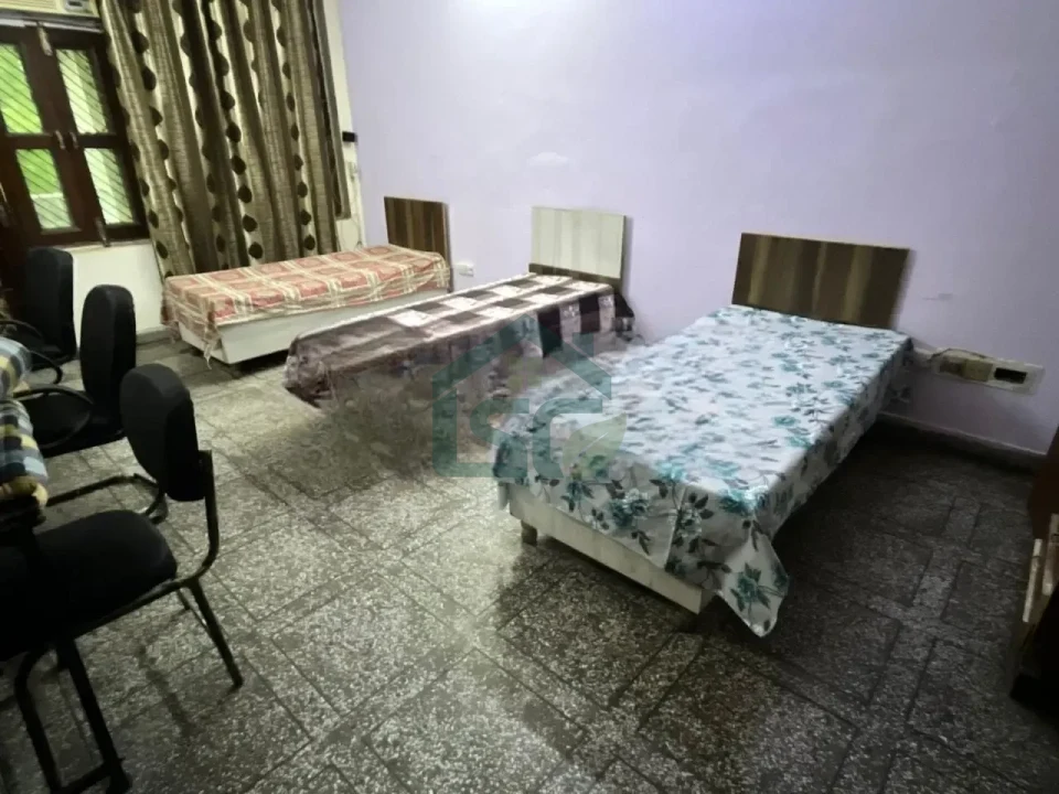 Wow Girls PG in GTB Nagar, Delhi — property photo 1