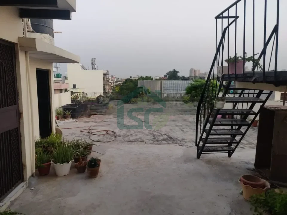 Ashirwad accommodation in Sector 26, Noida — property photo 5