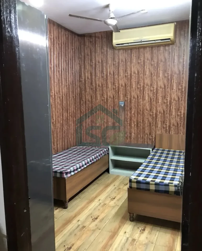 CMR PG Boys And Girls in Saket, Delhi — property photo 1