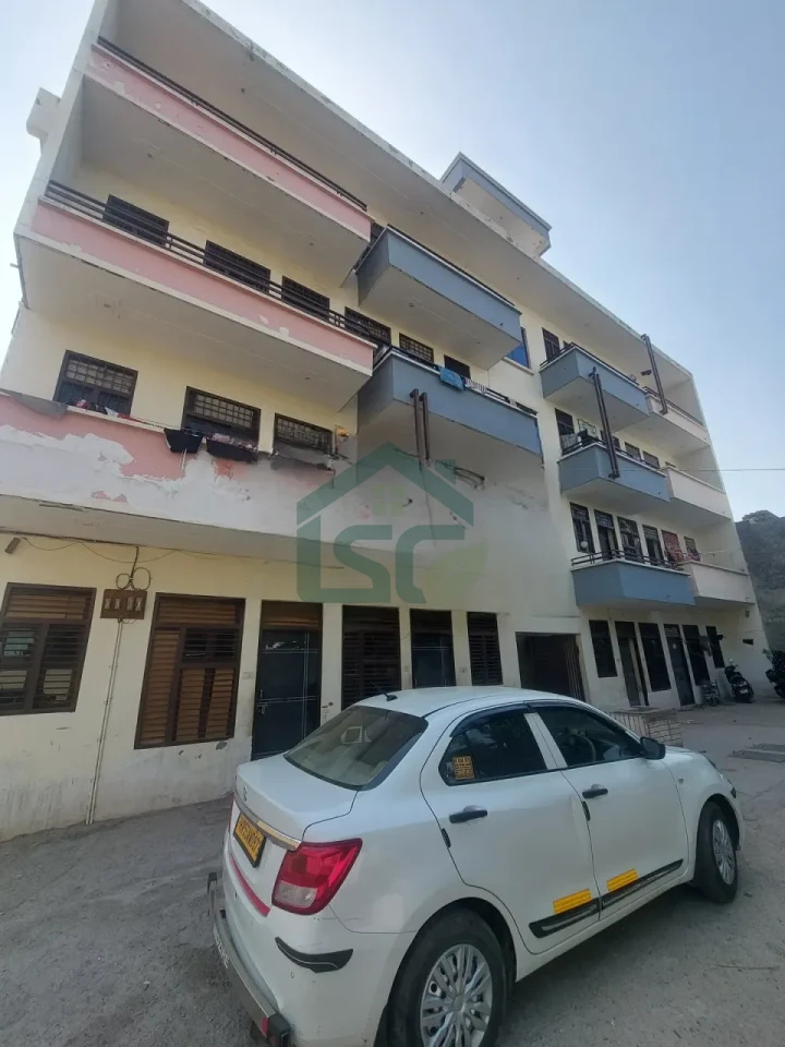Satish Room For Rent in Imt Manesar, Gurugram — property photo 1
