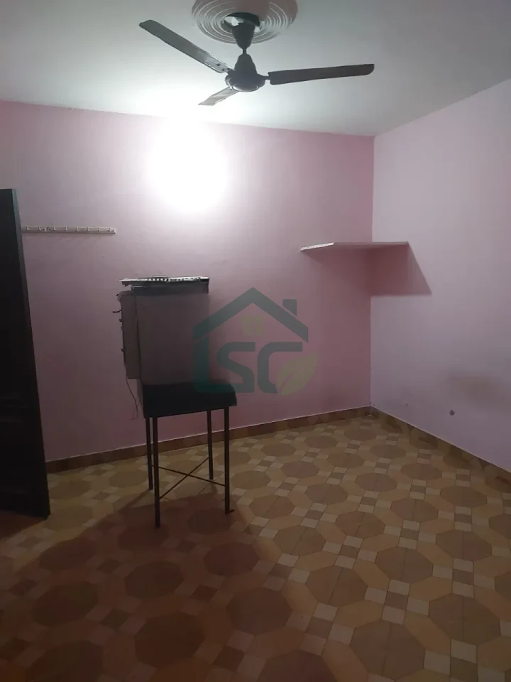 Dinesh Room For Rent in Sector 51, Gurugram — property photo 5
