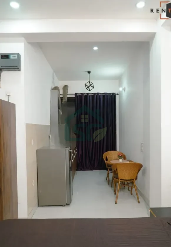 House no. 580 , Rentdoor Services in Sector 52, Gurugram — property photo 2