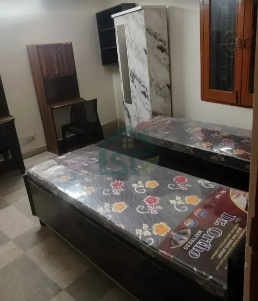 Raju Gupta PG in Punjabi Bagh, Delhi — property photo 1