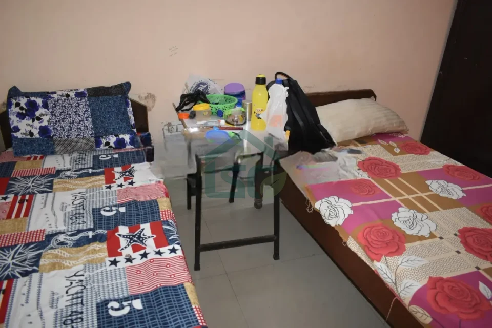 Ravendra GIRL'S PG in Sector 15, Noida — property photo 4
