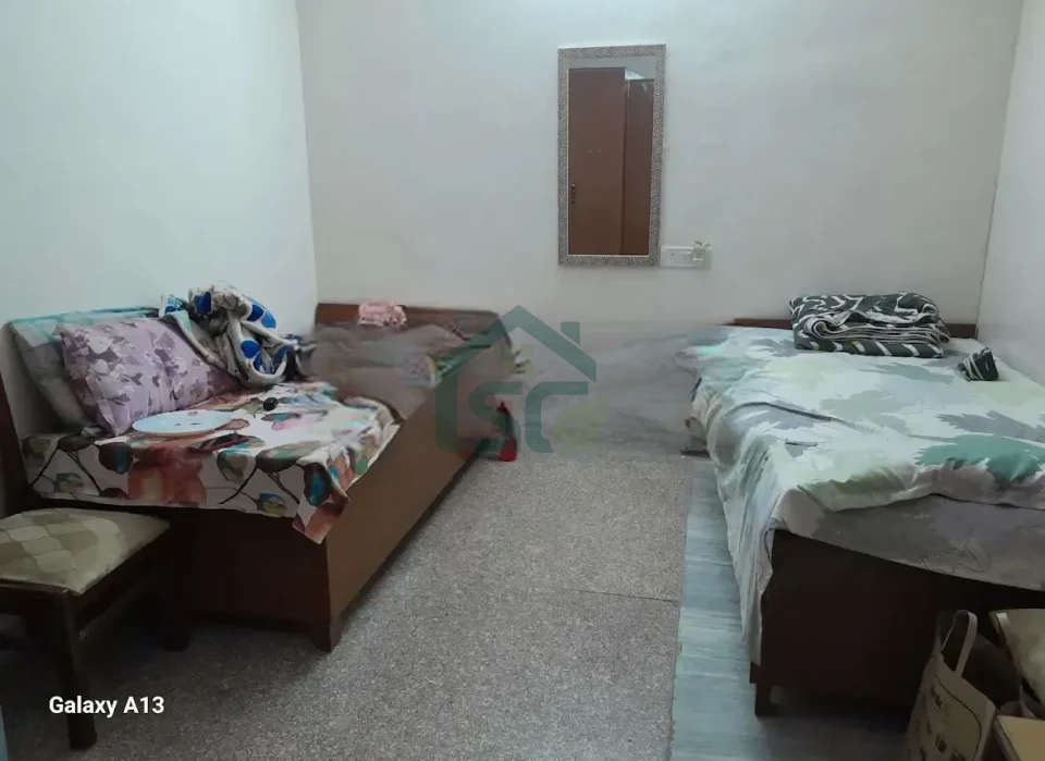 SDM Girls PG AC Room in Govindpuri, Delhi — property photo 3