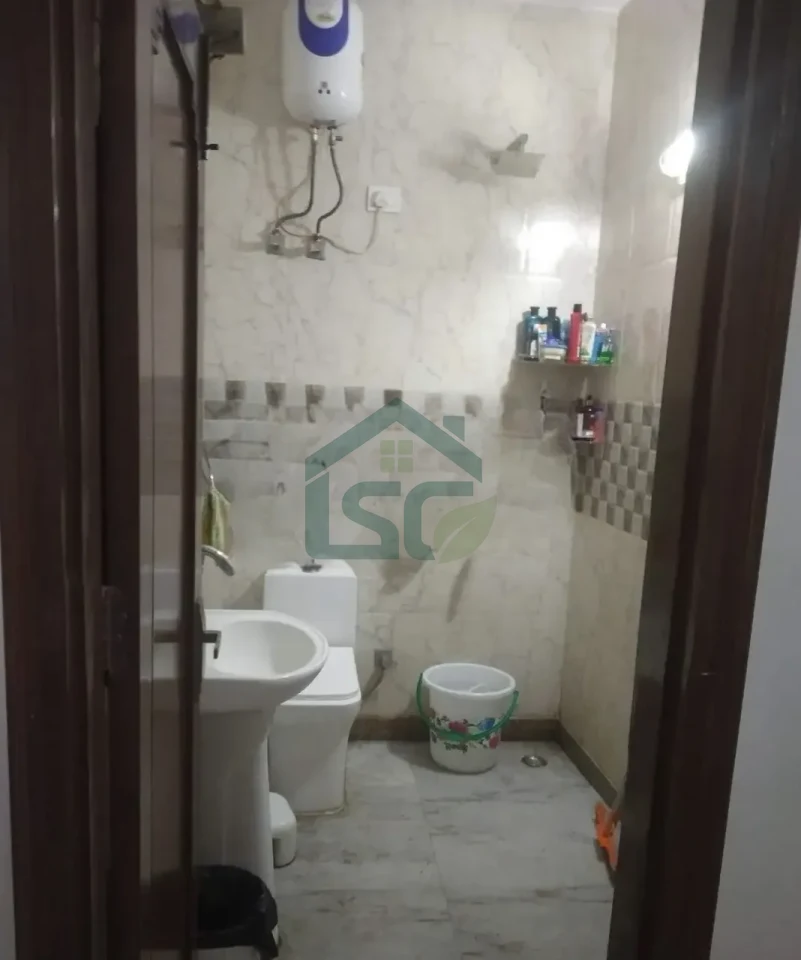 SDM Girls PG AC Room in Govindpuri, Delhi — property photo 5