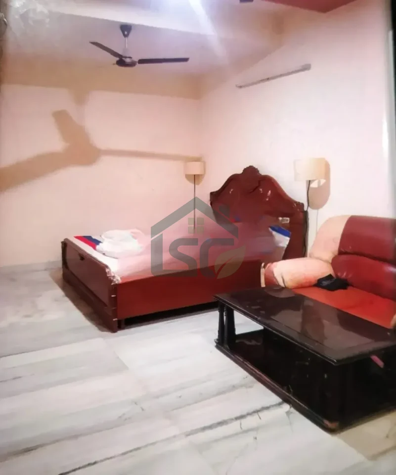 SDM Girls PG AC Room in Govindpuri, Delhi — property photo 4