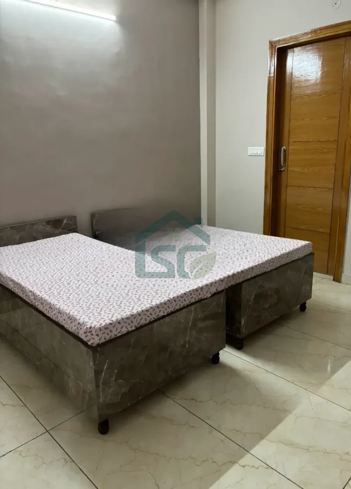 Daksh luxurious PG in Sector 62, Noida — property photo 5