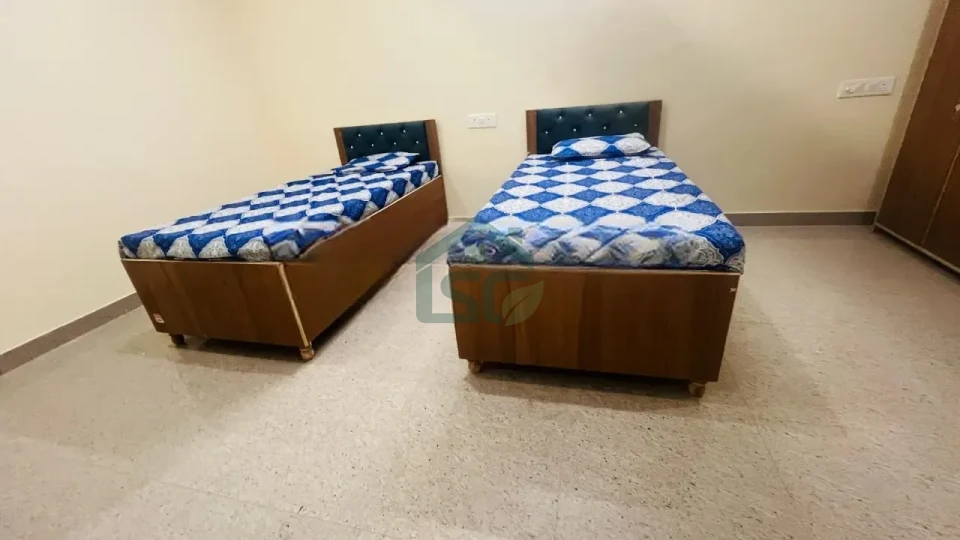 The PG in Sector 38, Gurugram — property photo 3