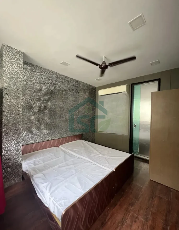 Om PG Only For Girls in Laxmi Nagar, Delhi — property photo 4