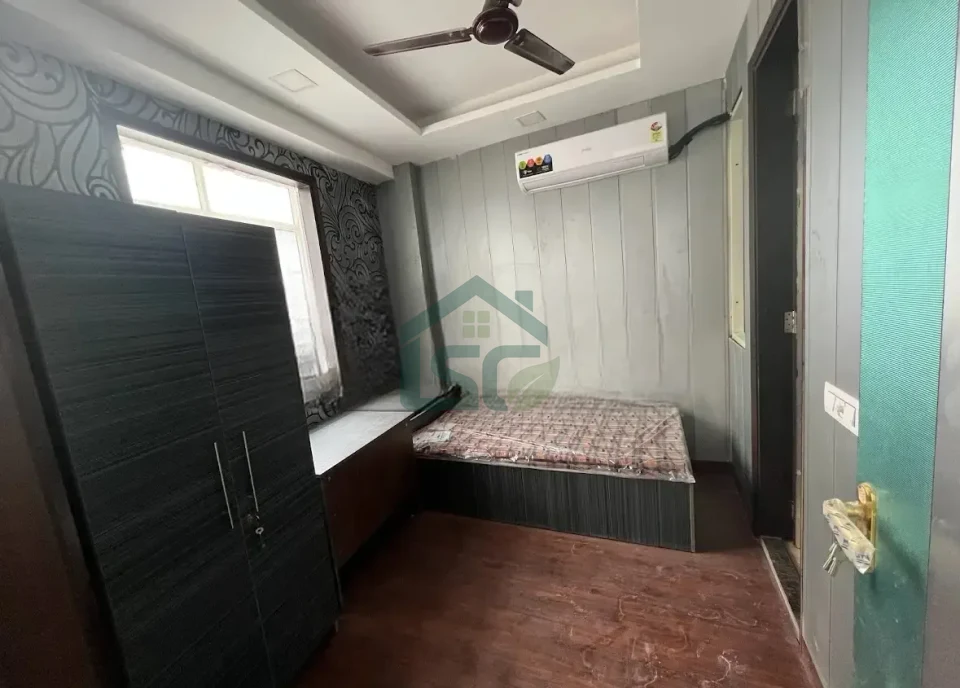 Om PG Only For Girls in Laxmi Nagar, Delhi — property photo 3