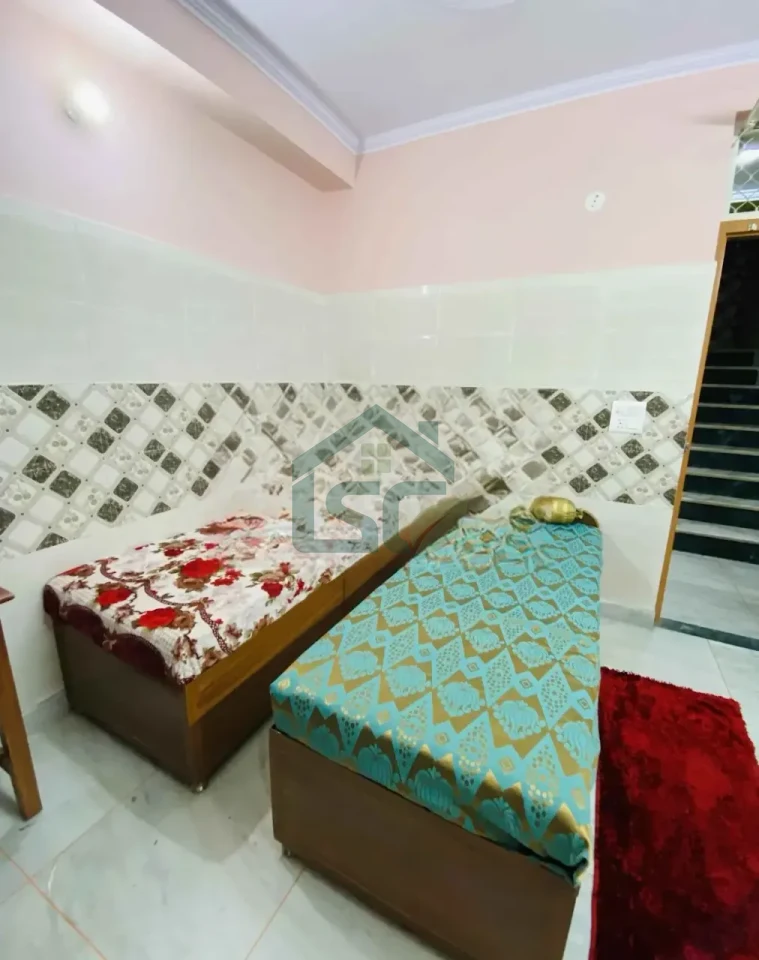 Kusum Niwas in Shakarpur, Delhi — property photo 3