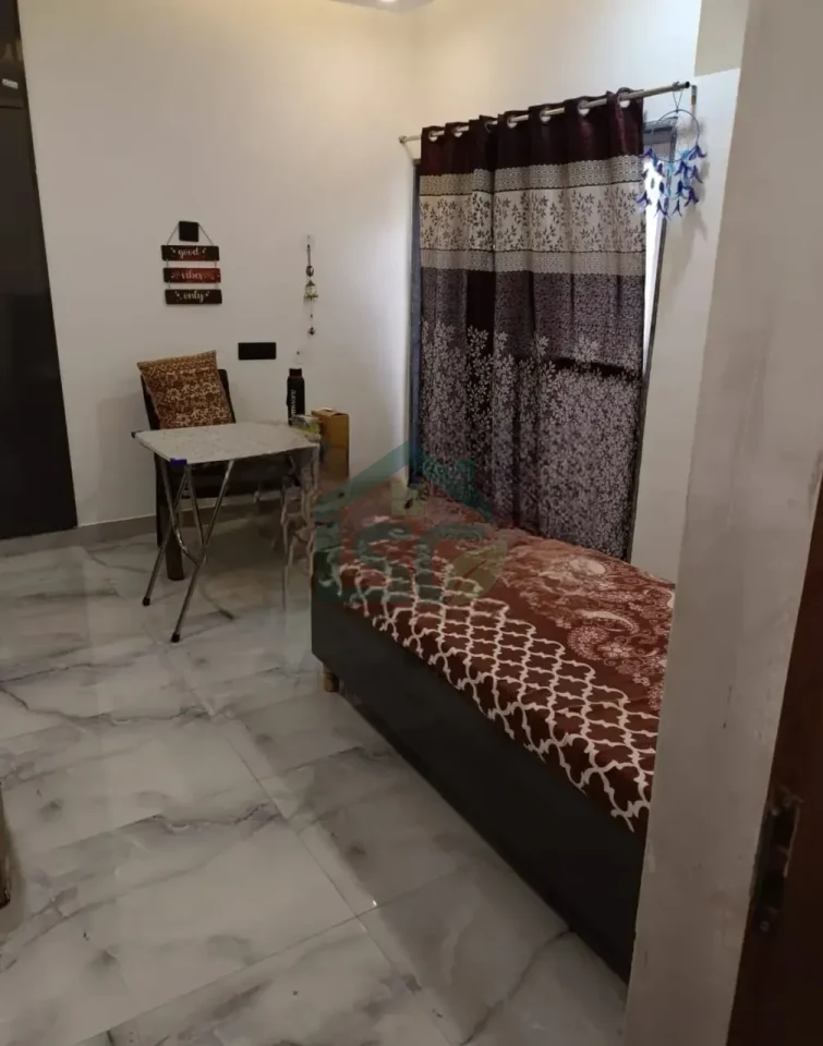 Jaivik Girls PG in Sarita Vihar, Delhi — property photo 4