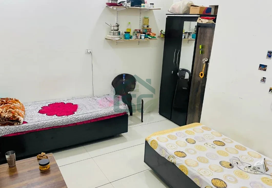 At Ginny Girls Stay, Scheme No 54, Indore