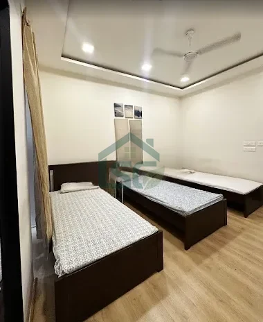 At RealStay - Jorawar Bhawan - Girls PG, Marine Lines, Mumbai