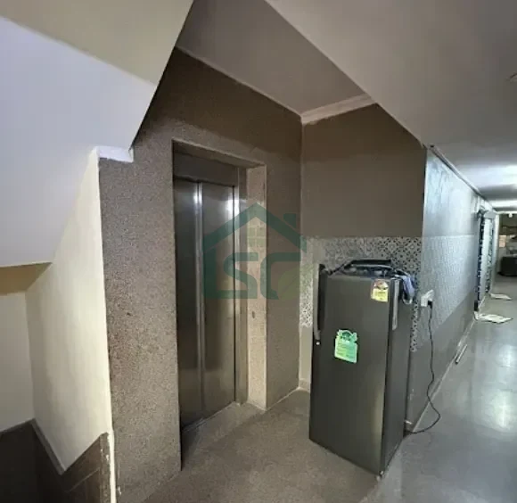 Homestal Luxurious PG For Girls in GTB Nagar, Delhi — property photo 1