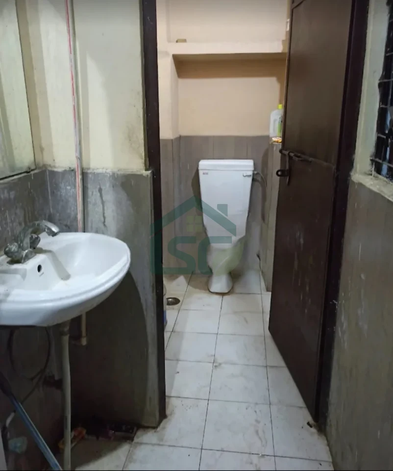 At Siddharth Hostel, Hauz Khas, New Delhi