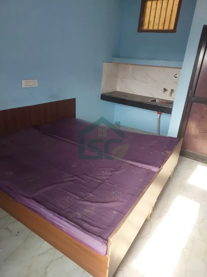 Suresh Room For Rent in Sector 68, Gurugram — property photo 2