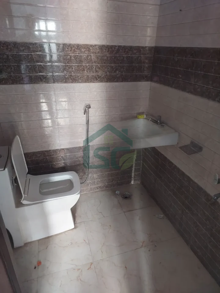 Suresh Room For Rent in Sector 68, Gurugram — property photo 1