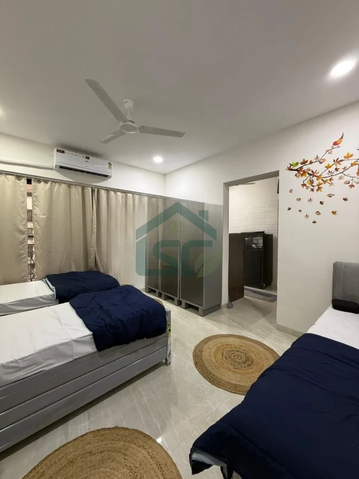 At Ayat Stay For Boys, Kondivita Road, Mumbai