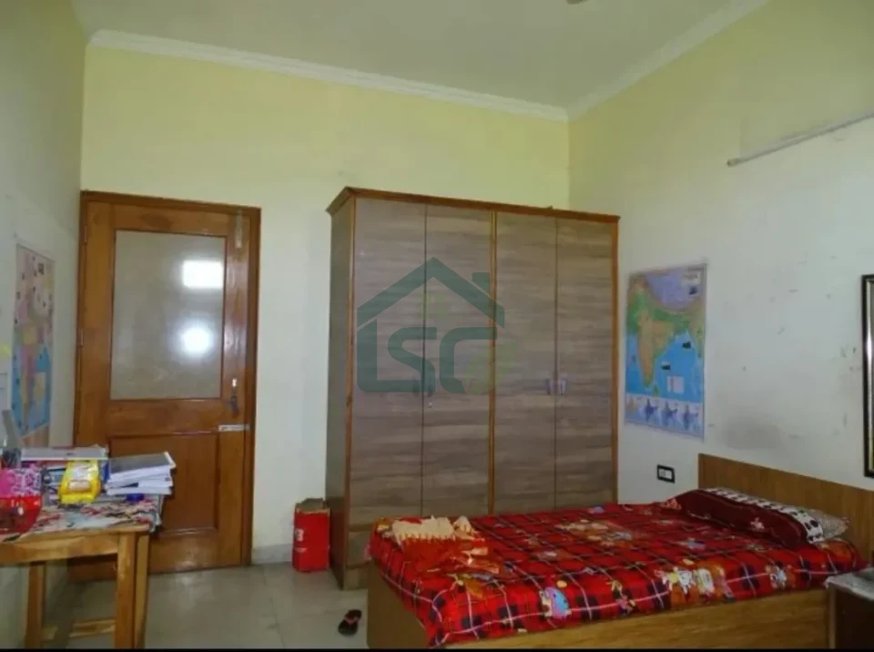 Lakshmi Girls PG in Rohini, Delhi — property photo 2
