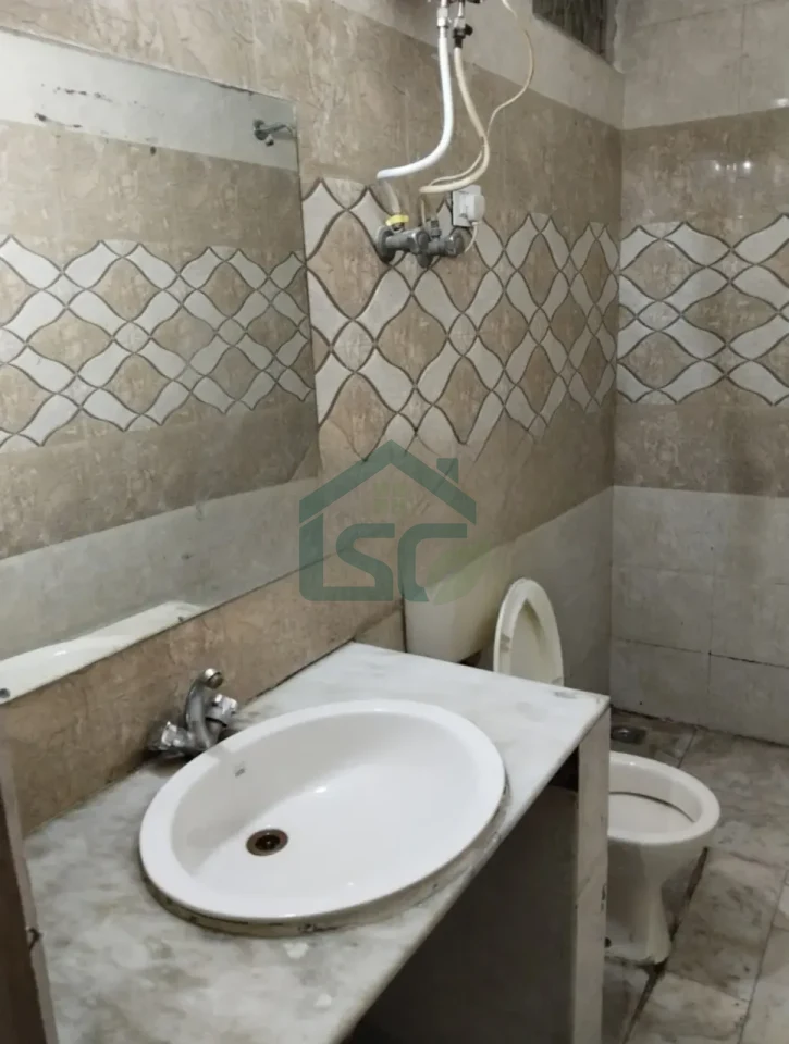 PG 351 in Sector 30, Gurugram — property photo 1