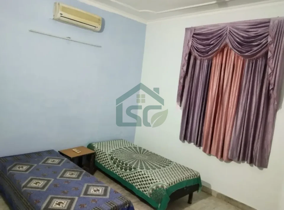PG 351 in Sector 30, Gurugram — property photo 5