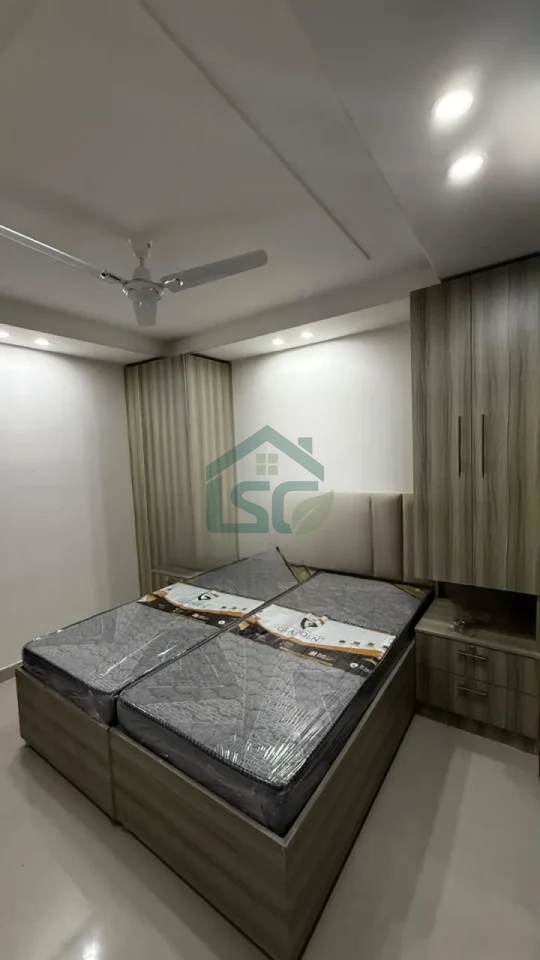 1 RK Luxury Fully Furnished in Sector 28, Gurugram — property photo 1