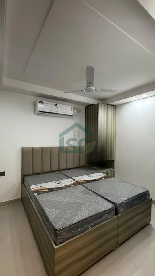 1 RK Luxury Fully Furnished in Sector 28, Gurugram — property photo 5