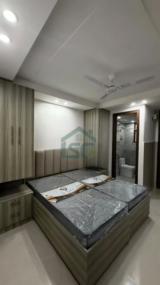 1 RK Luxury Fully Furnished in Sector 28, Gurugram — property photo 4