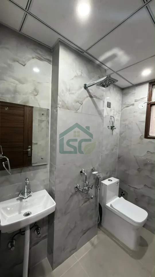 1 RK Luxury Fully Furnished in Sector 28, Gurugram — property photo 3