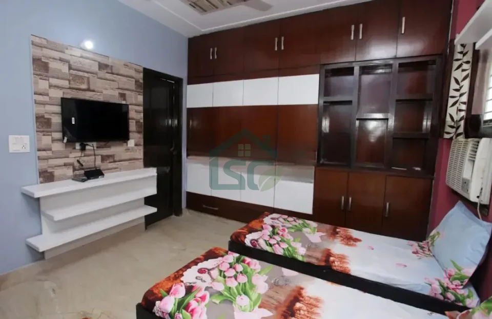 The saffron PG in Sector 27, Noida — property photo 3