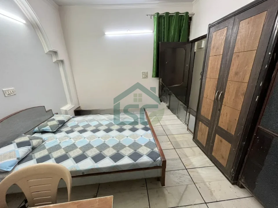 Living hub boys PG in GTB Nagar, Delhi — property photo 1