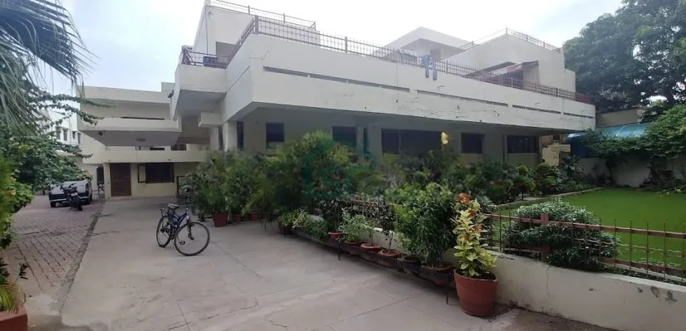 At Shiv Kripa Girls PG, Mahanagar, Lucknow