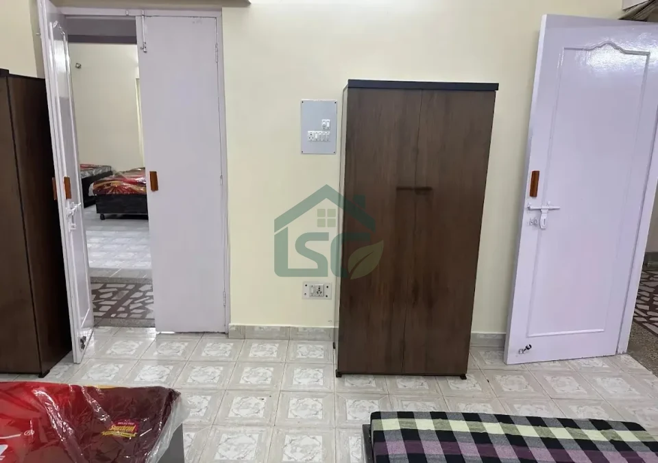 PG For Girls in Paschim Vihar, Delhi — property photo 1