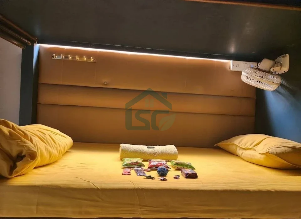 Photo 4 of Sinhassan Hostel, Juhu, Mumbai